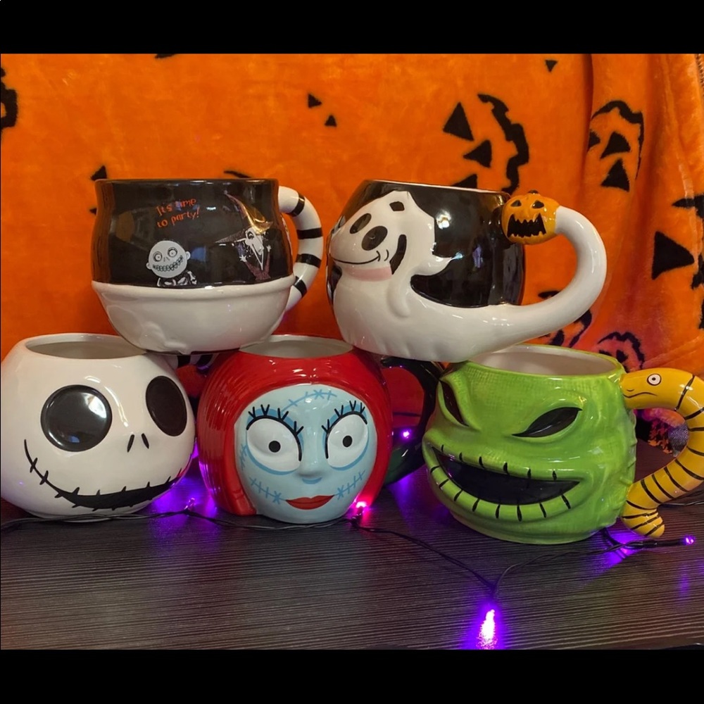The Nightmare Before Christmas mug set